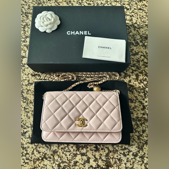 Handbags - Chanel purse